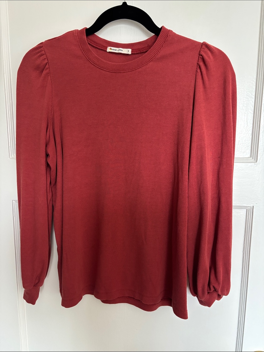 Marine Layer Rosewood Ribbed Puff-Sleeve Long-Sleeve Tee